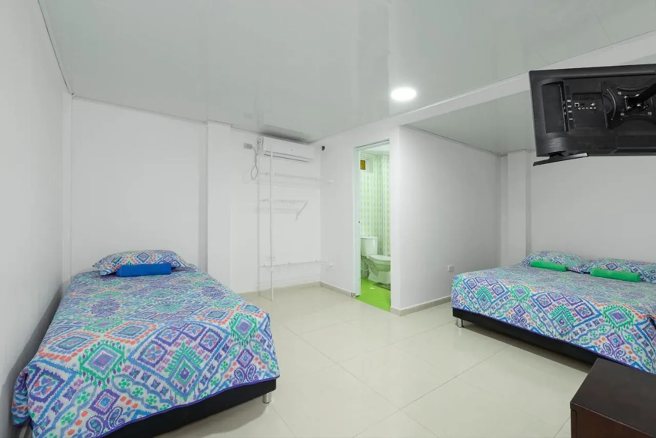 La Isla Inn contacts
